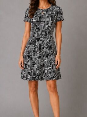 Zara Geometric Knit Mini Dress Black White Short Sleeve Fit Flare